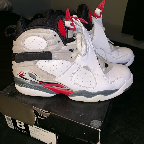 Jordan Other - Bugs bunny Jordan retro 8s size 8
